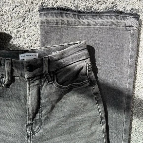 Good American Good Legs Flare Jeans in Black338 - Picture 6 of 9